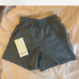 Lululemon High Rise Short 4” in Belgian Blue